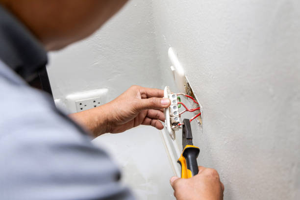 Best Circuit Breaker Repair  in Fosston, MN